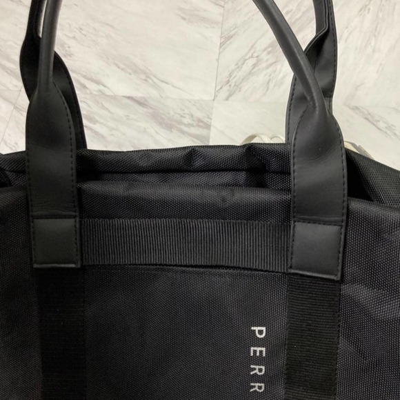 Perry Ellis Duffel Bag - Picture 2 of 6